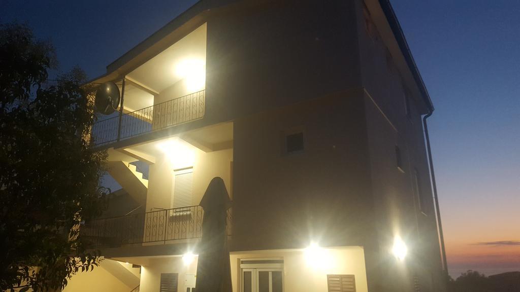 Apartments Diva Dobra Voda Eksteriør bilde