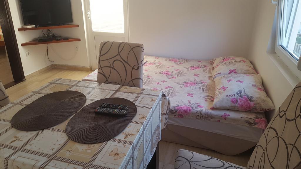 Apartments Diva Dobra Voda Eksteriør bilde